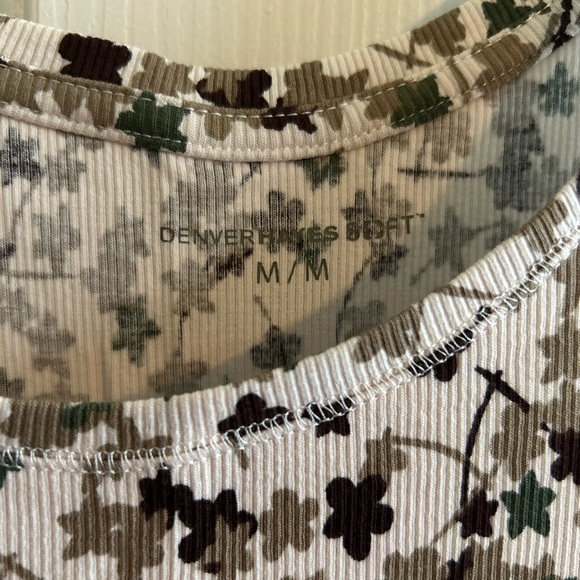 Neutral tone Tank Top - Picture 2 of 3